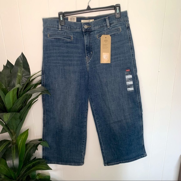 NWT Levi Classic Wide-Leg Crop - Picture 4 of 16